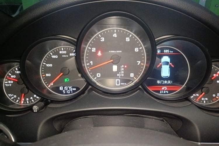 Used Porsche Cayenne 2014 Cayenne Platinum Edition 3.0T Instrument Cluster