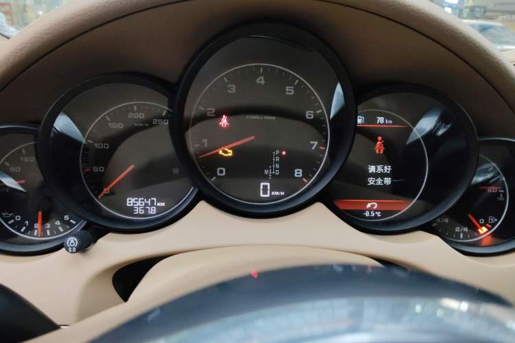 Used Porsche Cayenne 2014 Cayenne Platinum Edition 3.0T Instrument Cluster