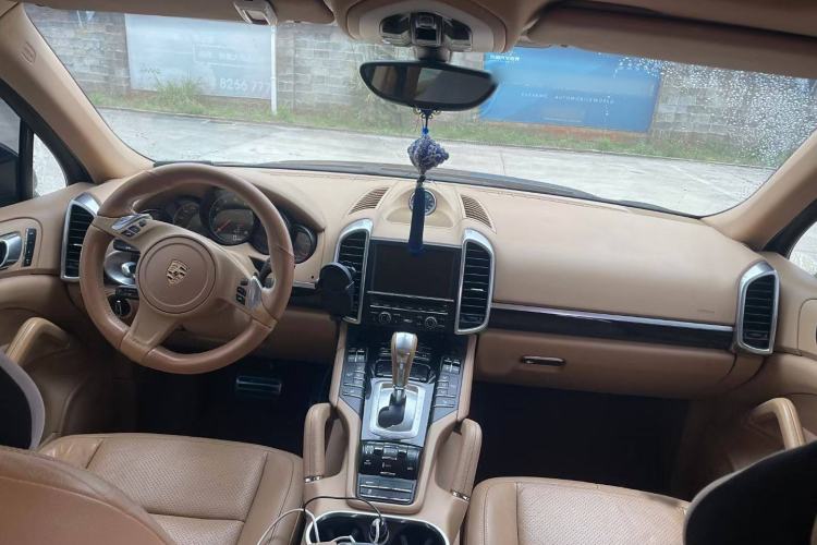 Used Porsche Cayenne 2014 Cayenne Platinum Edition 3.0T Interior 1