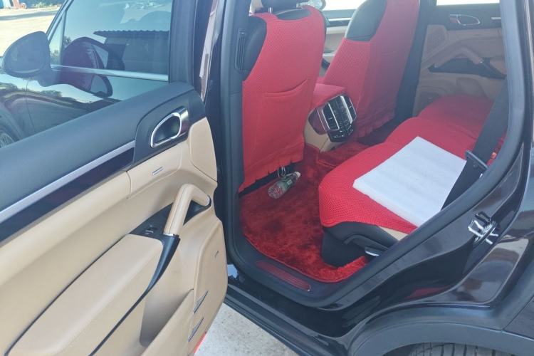 Used Porsche Cayenne 2014 Cayenne Platinum Edition 3.0T Left Rear Seat