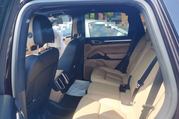 Used Porsche Cayenne 2014 Cayenne Platinum Edition 3.0T Left Rear Seat