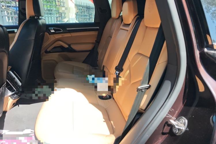 Used Porsche Cayenne 2014 Cayenne Platinum Edition 3.0T Left Rear Seat