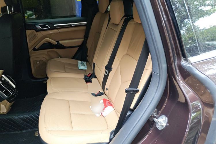 Used Porsche Cayenne 2014 Cayenne Platinum Edition 3.0T Left Rear Seat