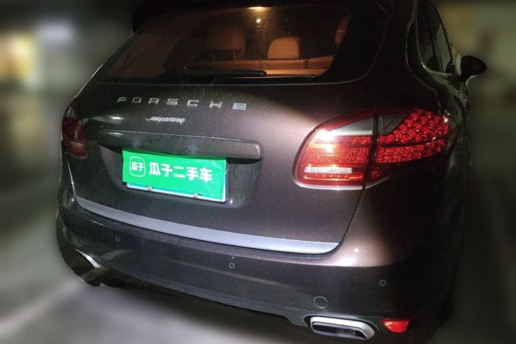 Used Porsche Cayenne 2014 Cayenne Platinum Edition 3.0T Rear