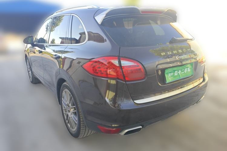 Used Porsche Cayenne 2014 Cayenne Platinum Edition 3.0T Rear Left 45 Deg
