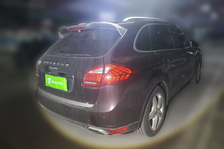 Used Porsche Cayenne 2014 Cayenne Platinum Edition 3.0T Rear Right 45 Deg