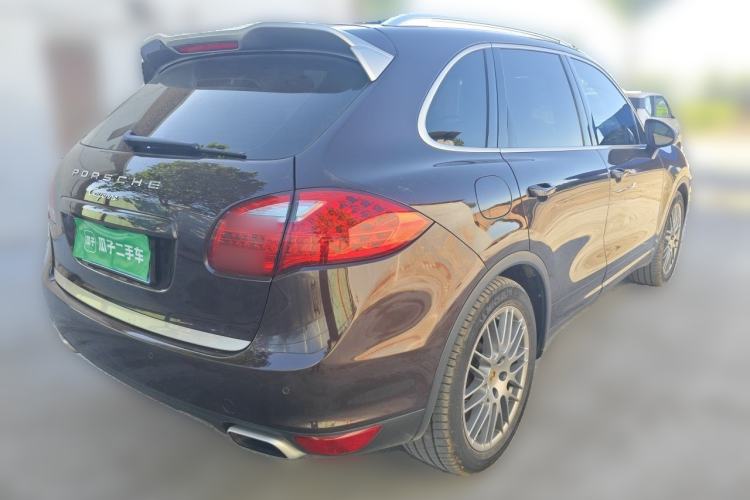 Used Porsche Cayenne 2014 Cayenne Platinum Edition 3.0T Rear Right 45 Deg