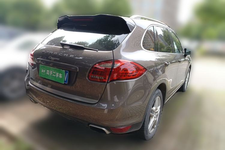 Used Porsche Cayenne 2014 Cayenne Platinum Edition 3.0T Rear Right 45 Deg