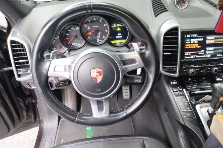 Used Porsche Cayenne 2014 Cayenne Platinum Edition 3.0T Steering Wheel