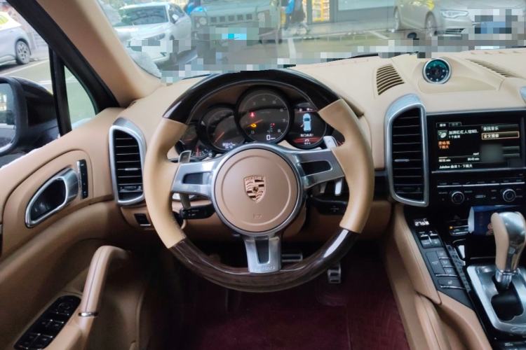 Used Porsche Cayenne 2014 Cayenne Platinum Edition 3.0T Steering Wheel