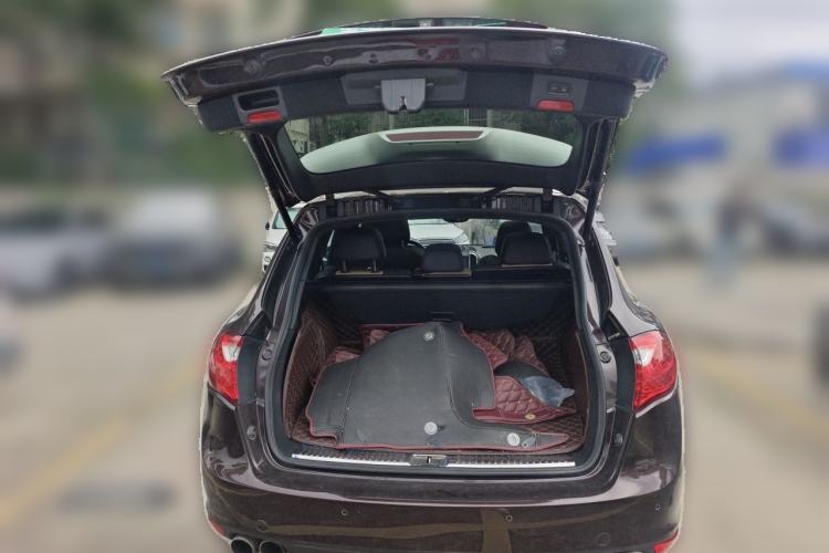 Used Porsche Cayenne 2014 Cayenne Platinum Edition 3.0T Trunk