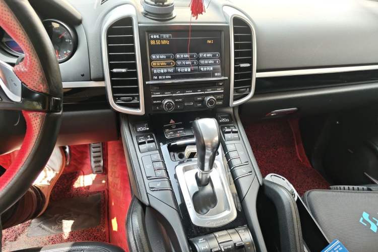 Used Porsche Cayenne 2014 Cayenne Platinum Edition 3.0T Audio And AC Panel