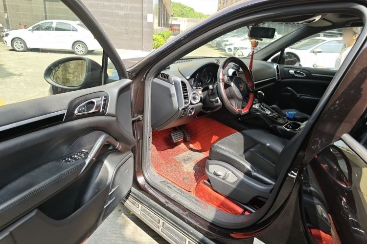 Used Porsche Cayenne 2014 Cayenne Platinum Edition 3.0T Driver Seat