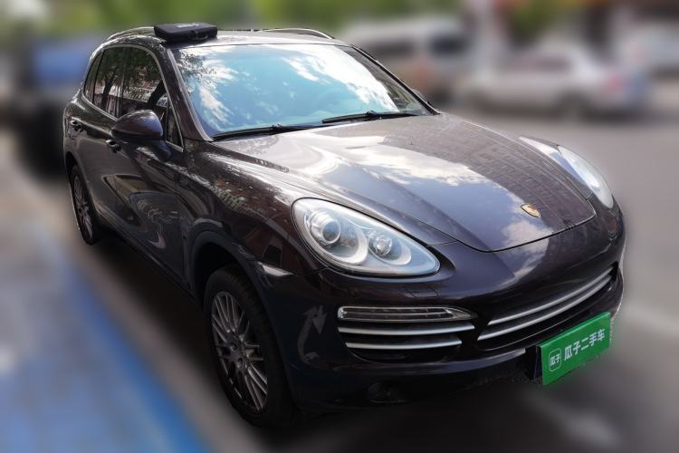 Used Porsche Cayenne 2014 Cayenne Platinum Edition 3.0T Front Right 45 Deg