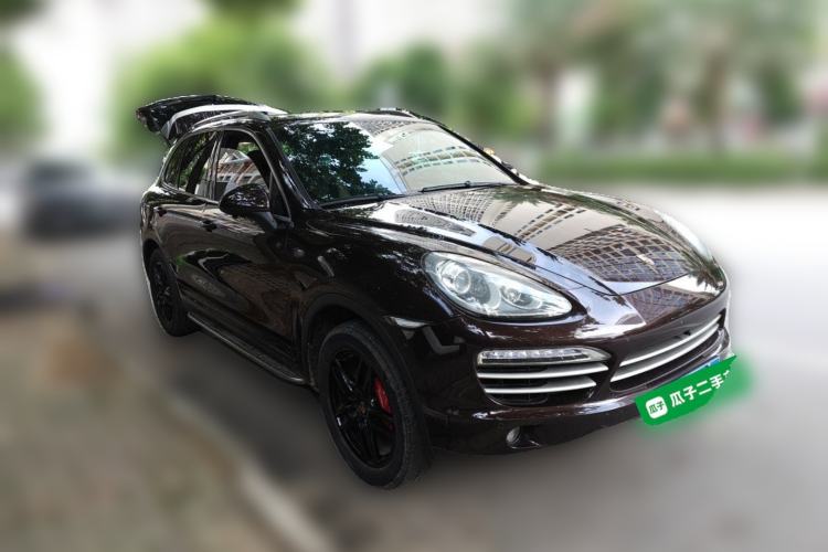 Used Porsche Cayenne 2014 Cayenne Platinum Edition 3.0T Front Right 45 Deg