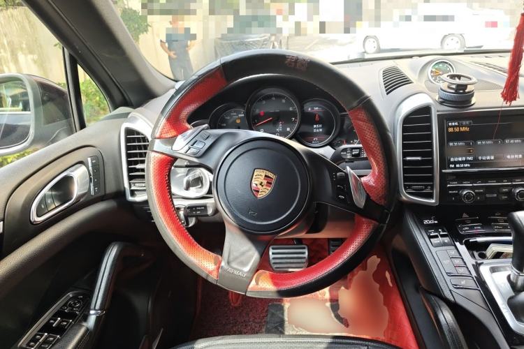 Used Porsche Cayenne 2014 Cayenne Platinum Edition 3.0T Steering Wheel