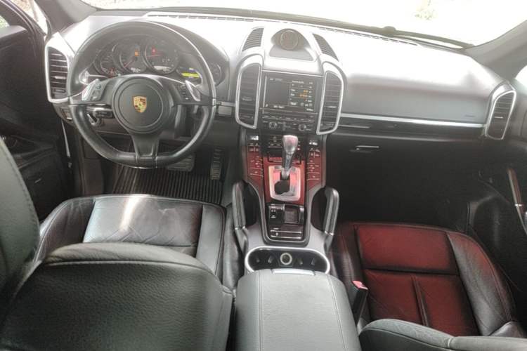Used Porsche Cayenne  Center Console