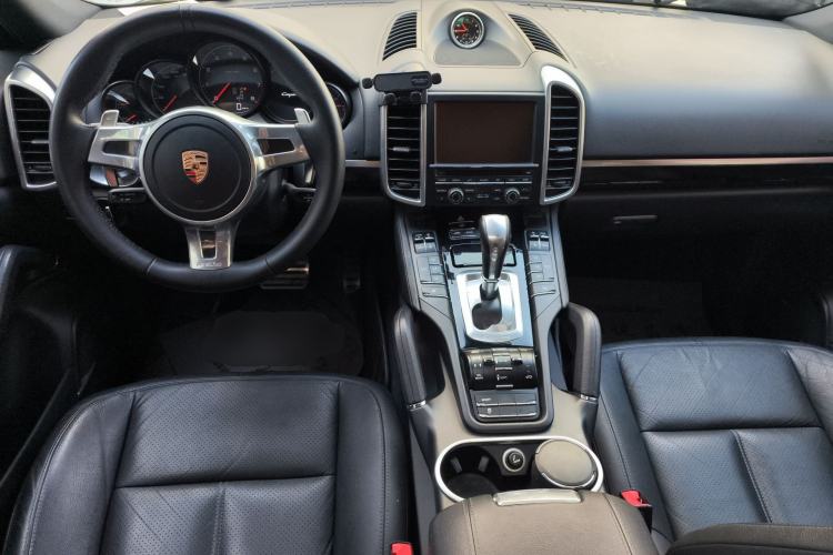 Used Porsche Cayenne 2014 Cayenne Platinum Edition 3.0T Center Console
