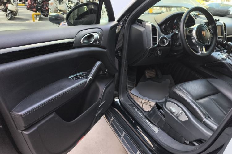 Used Porsche Cayenne 2014 Cayenne Platinum Edition 3.0T Driver Seat