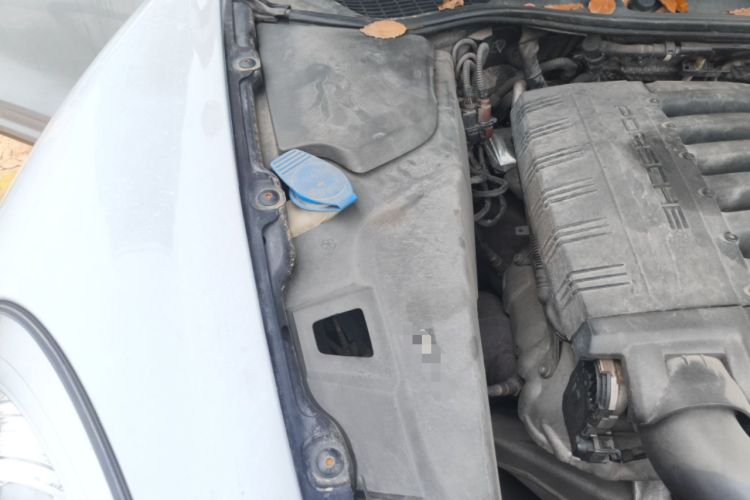 Used Porsche Cayenne  Engine Bay Right