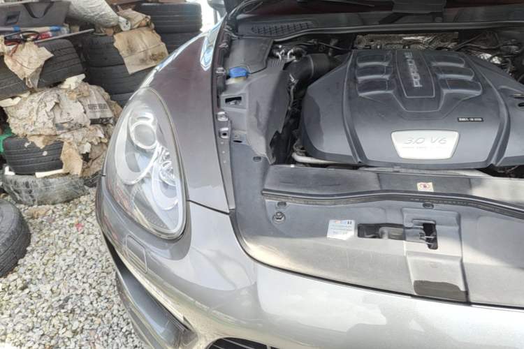 Used Porsche Cayenne  Engine Bay Right