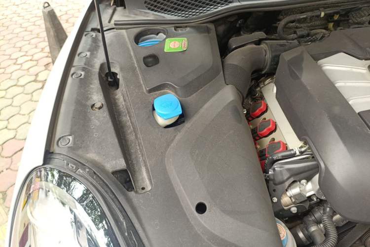 Used Porsche Cayenne  Engine Bay Right