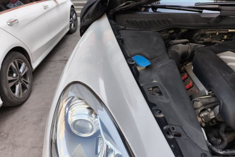 Used Porsche Cayenne 2014 Cayenne Platinum Edition 3.0T Engine Bay Right