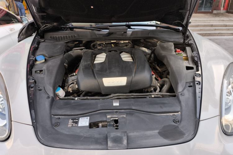 Used Porsche Cayenne 2014 Cayenne Platinum Edition 3.0T Engine Bay