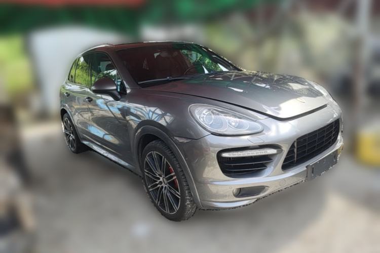 Used Porsche Cayenne  Front Right 45 Deg