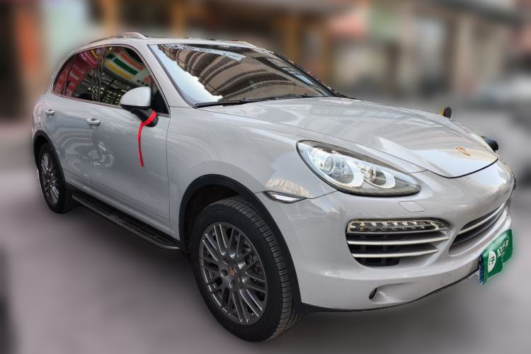 Used Porsche Cayenne 2014 Cayenne Platinum Edition 3.0T Front Right 45 Deg