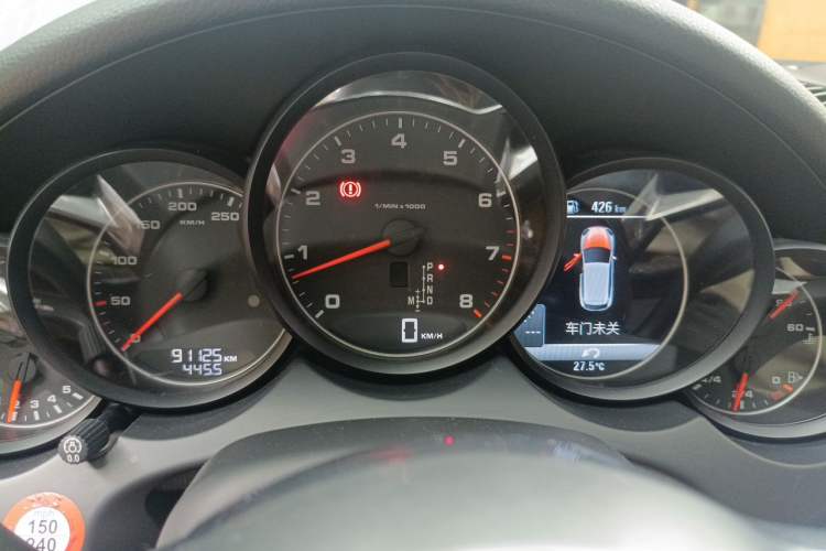 Used Porsche Cayenne  Instrument Cluster