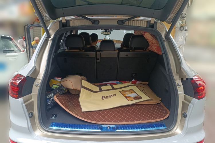 Used Porsche Cayenne  Trunk