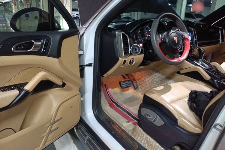 Used Porsche Cayenne 2014 Cayenne Platinum Edition 3.0T Driver Seat