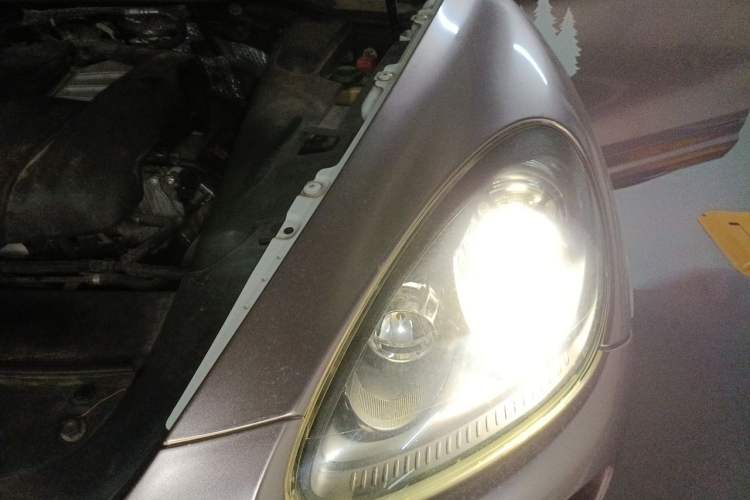 Used Porsche Cayenne 2014 Cayenne Platinum Edition 3.0T Engine Bay Left
