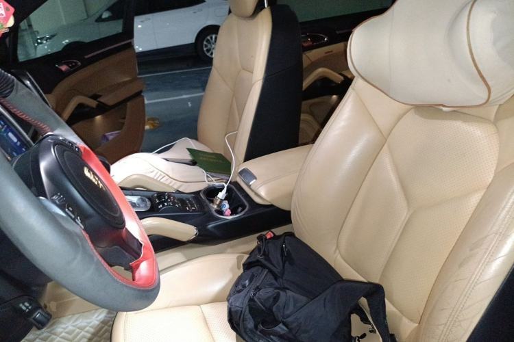 Used Porsche Cayenne 2014 Cayenne Platinum Edition 3.0T Left Front Seat