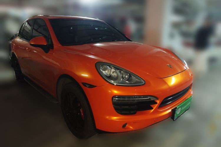 Used Porsche Cayenne 2014 Cayenne Platinum Edition 3.0T Front Right 45 Deg