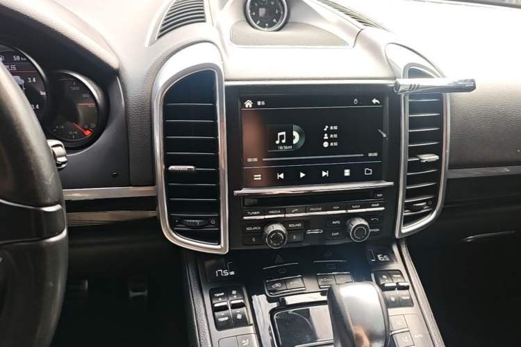 Used Porsche Cayenne 2014 Cayenne Platinum Edition 3.0T Audio And AC Panel