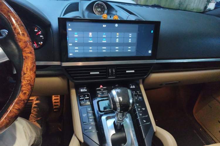 Used Porsche Cayenne 2014 Cayenne Platinum Edition 3.0T Audio And AC Panel