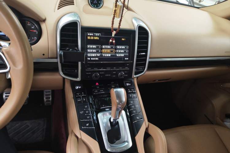 Used Porsche Cayenne 2014 Cayenne Platinum Edition 3.0T Audio And AC Panel