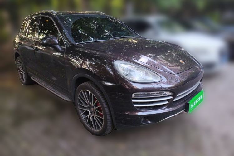 Used Porsche Cayenne 2014 Cayenne Platinum Edition 3.0T Front Right 45 Deg