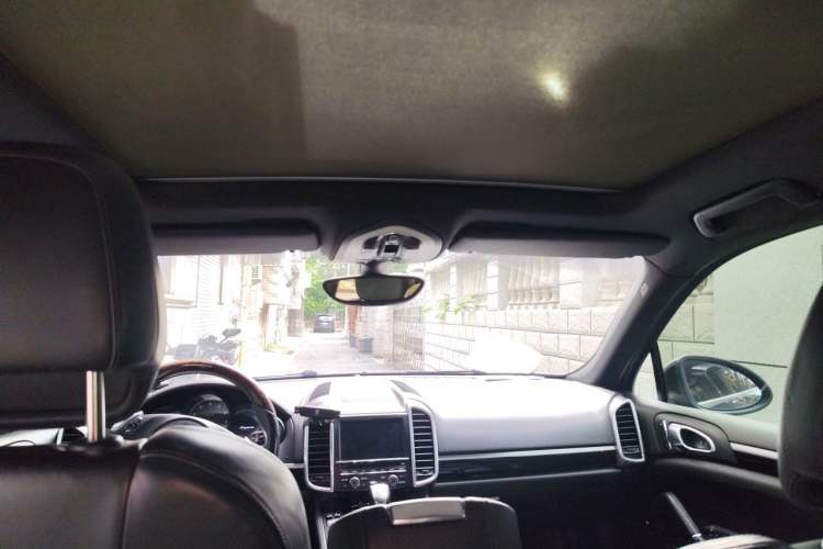 Used Porsche Cayenne 2014 Cayenne Platinum Edition 3.0T Headliner