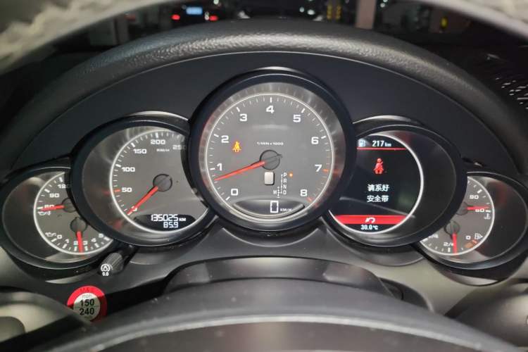 Used Porsche Cayenne 2014 Cayenne Platinum Edition 3.0T Instrument Cluster