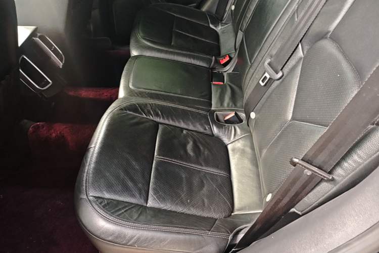 Used Porsche Cayenne 2014 Cayenne Platinum Edition 3.0T Left Rear Seat