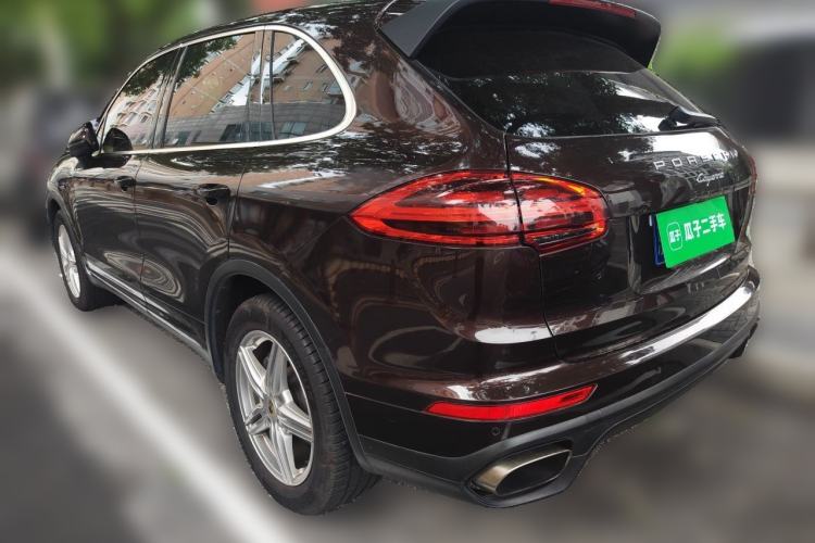 Used Porsche Cayenne 2014 Cayenne Platinum Edition 3.0T Rear Left 45 Deg