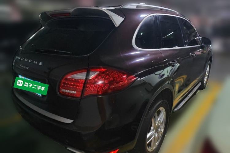 Used Porsche Cayenne 2014 Cayenne Platinum Edition 3.0T Rear Right 45 Deg