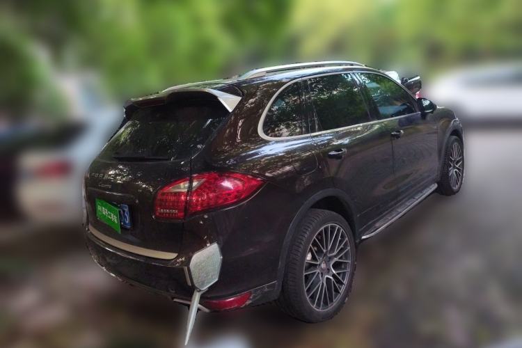 Used Porsche Cayenne 2014 Cayenne Platinum Edition 3.0T Rear Right 45 Deg