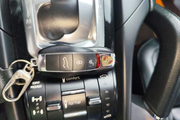 Used Porsche Cayenne 2014 Cayenne Platinum Edition 3.0T Vehicle Key