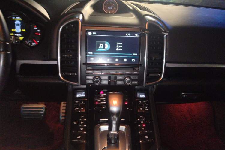 Used Porsche Cayenne 2014 Cayenne Platinum Edition 3.0T Audio And AC Panel