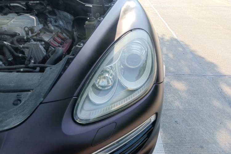 Used Porsche Cayenne 2014 Cayenne Platinum Edition 3.0T Engine Bay Left