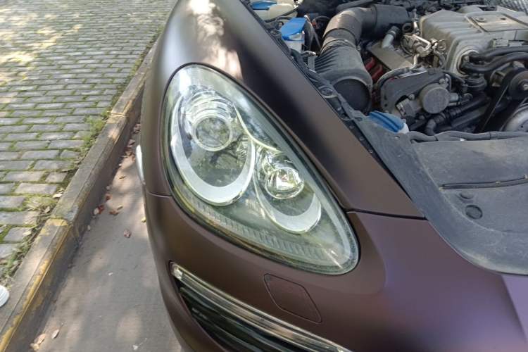 Used Porsche Cayenne 2014 Cayenne Platinum Edition 3.0T Engine Bay Right